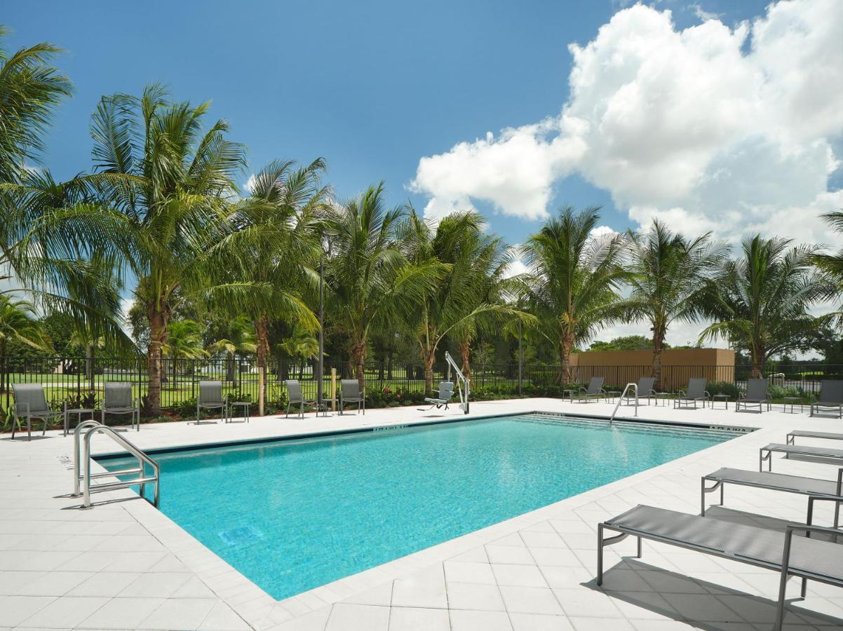 Fairfield Inn & Suites By Marriott Fort Lauderdale Northwest Tamarac Exterior foto