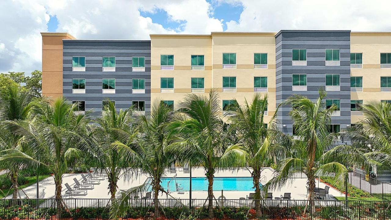 Fairfield Inn & Suites By Marriott Fort Lauderdale Northwest Tamarac Exterior foto